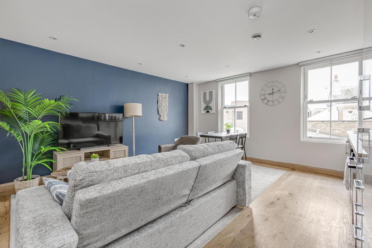 Contemporary 2 Bedroom Apt, Town Centre By Tent Serviced Apartments Chertsey Dış mekan fotoğraf